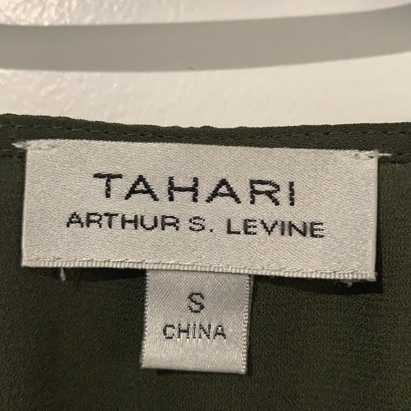 Tahari deep green top - Picture 5 of 7
